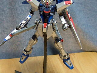 バンダイ 1/100MG フリーダムガンダム（エクストラフィニッシュ）